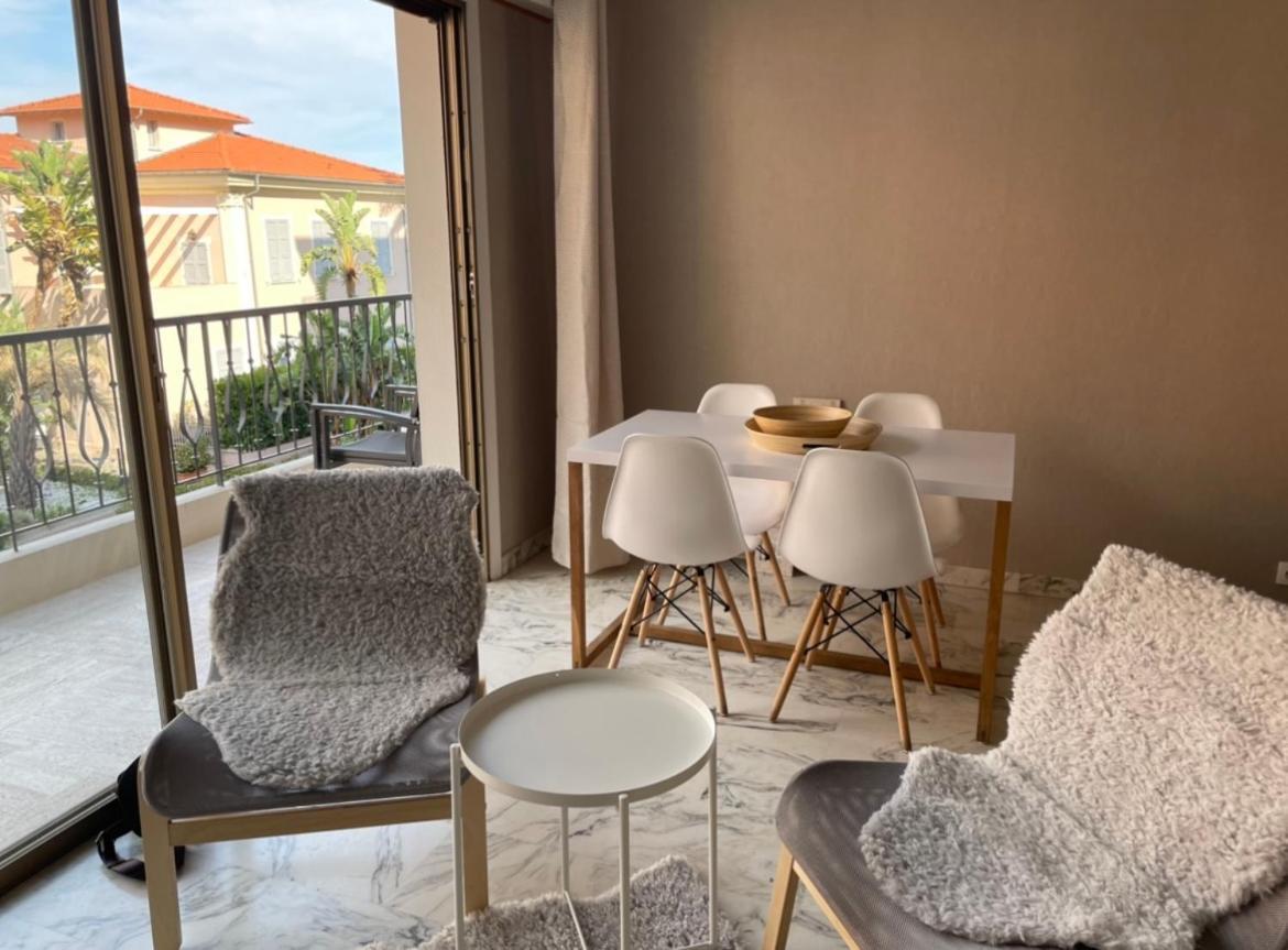 Studio 2 Pers , 40M2 En Bord De Mer Avec Vue Mer Menton Kültér fotó
